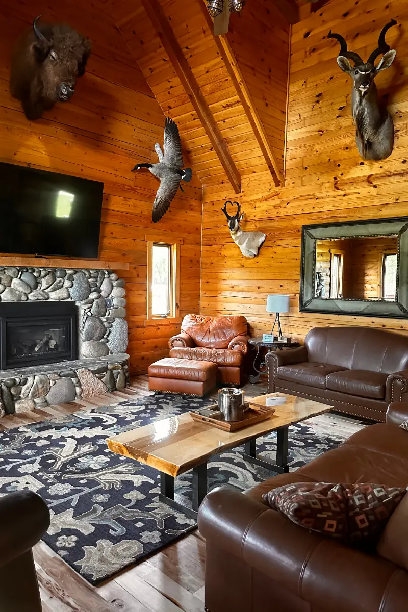 hunting lodge great room